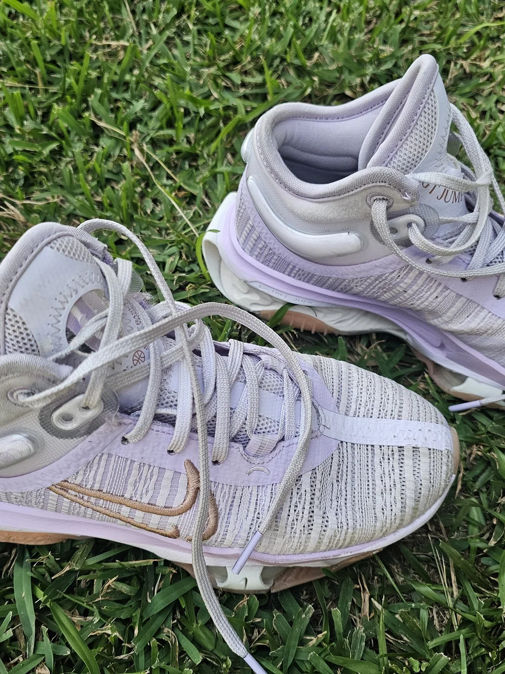 Nike Women’s Lilac and White Basketball Sneakers